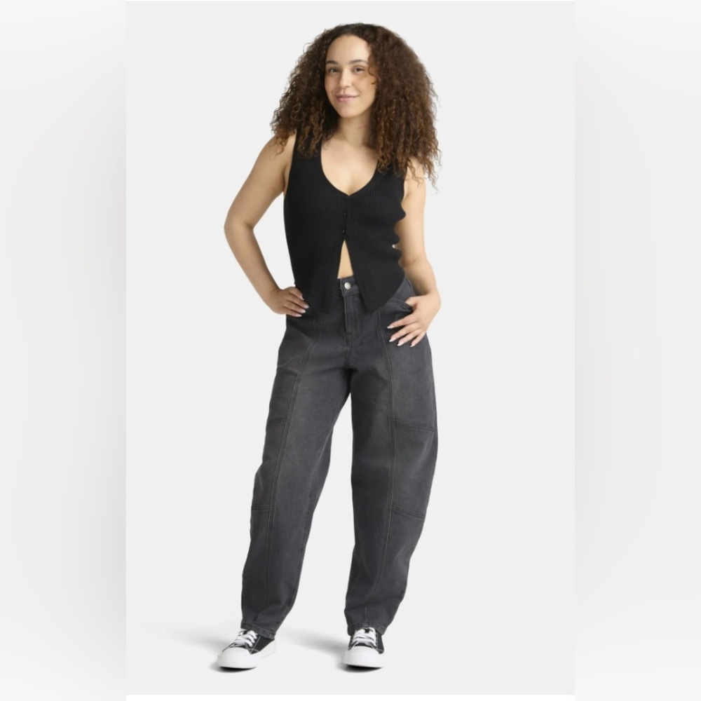 Black Ribbed Knit V-Neck Sleeveless Cardigan